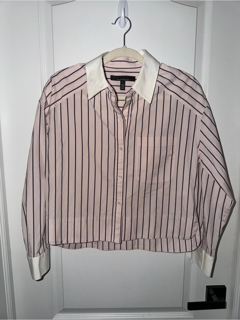White House Black Market Shirt Womens 4 Pink Navy Stripe Cropped Button Down